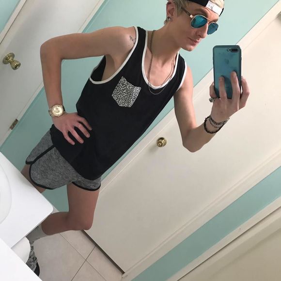 Meet your Posher, Micah - Picture 1 of 1